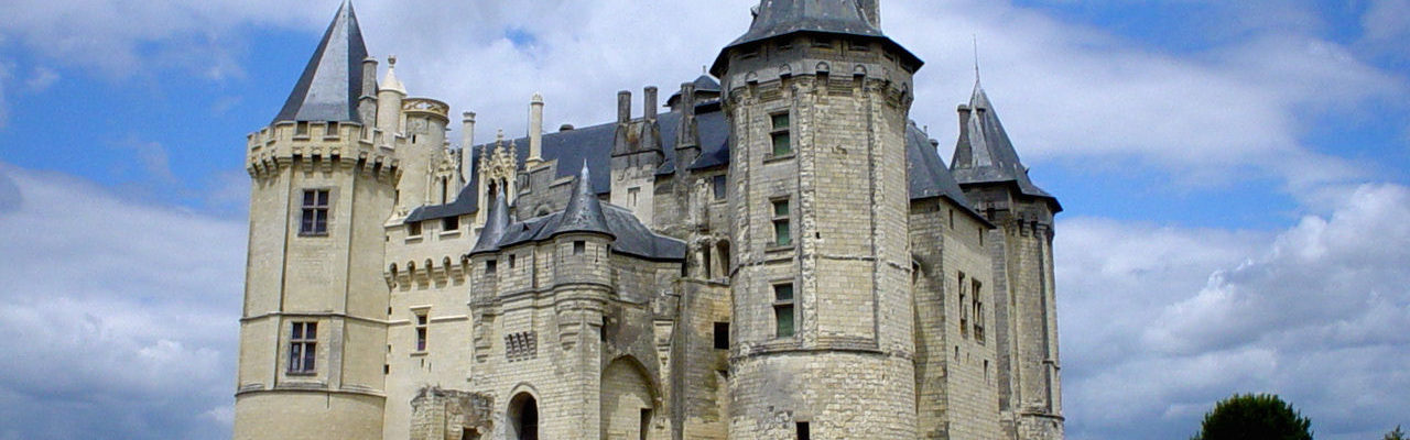 Chateau-saumur-e1578848782132